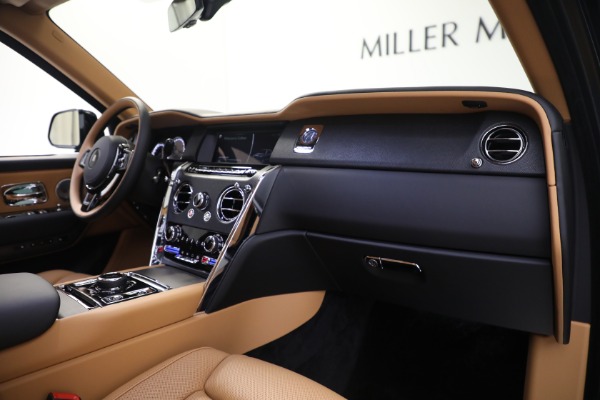 New 2024 Rolls-Royce Cullinan for sale Sold at Bentley Greenwich in Greenwich CT 06830 22
