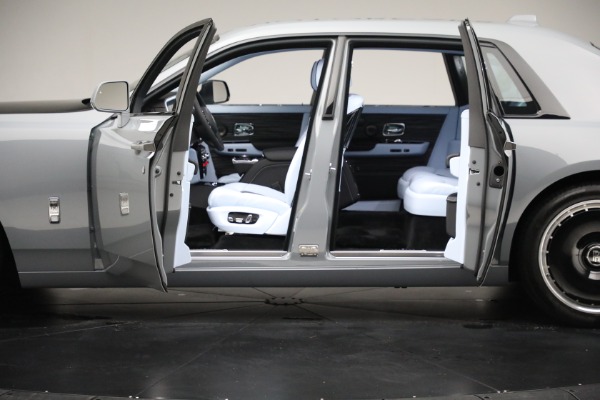 New 2024 Rolls-Royce Phantom for sale Sold at Bentley Greenwich in Greenwich CT 06830 6