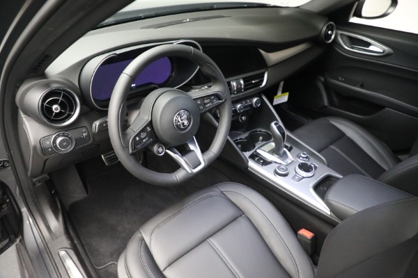 New 2024 Alfa Romeo Giulia Ti for sale $51,870 at Bentley Greenwich in Greenwich CT 06830 22