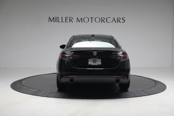 New 2024 Alfa Romeo Giulia Ti for sale $54,845 at Bentley Greenwich in Greenwich CT 06830 10
