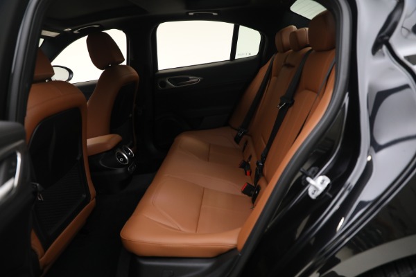 New 2024 Alfa Romeo Giulia Ti for sale $54,845 at Bentley Greenwich in Greenwich CT 06830 27