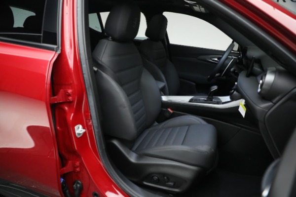 New 2024 Alfa Romeo Tonale Veloce for sale Sold at Bentley Greenwich in Greenwich CT 06830 23