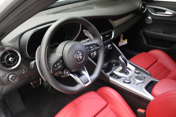 New 2024 Alfa Romeo Giulia Ti for sale $55,285 at Bentley Greenwich in Greenwich CT 06830 20