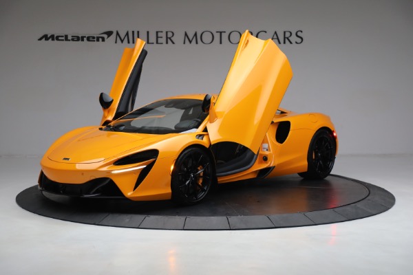 New 2023 McLaren Artura Vision for sale Call for price at Bentley Greenwich in Greenwich CT 06830 13