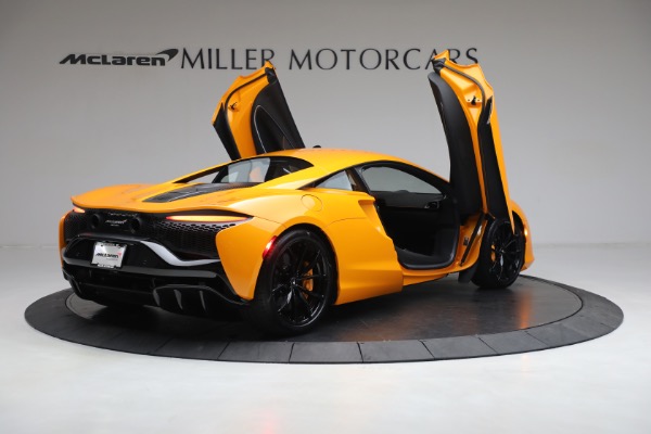 New 2023 McLaren Artura Vision for sale Call for price at Bentley Greenwich in Greenwich CT 06830 15