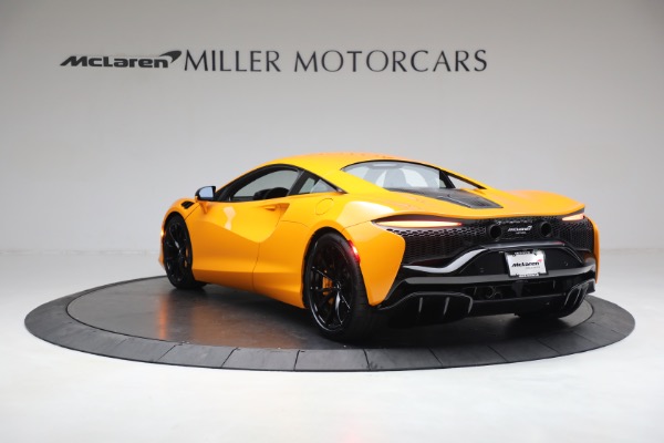 New 2023 McLaren Artura Vision for sale Call for price at Bentley Greenwich in Greenwich CT 06830 5