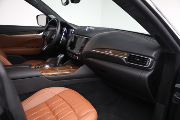Used 2022 Maserati Levante Modena for sale $73,900 at Bentley Greenwich in Greenwich CT 06830 16