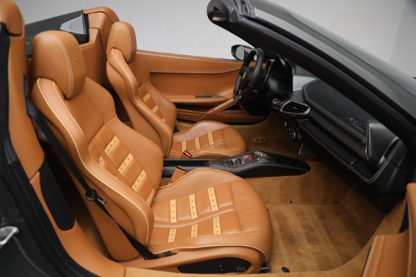 Used 2014 Ferrari 458 Spider for sale $299,900 at Bentley Greenwich in Greenwich CT 06830 23