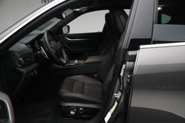 New 2024 Maserati Levante GT for sale $103,495 at Bentley Greenwich in Greenwich CT 06830 21