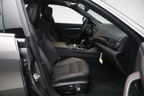 New 2024 Maserati Levante GT for sale $103,495 at Bentley Greenwich in Greenwich CT 06830 22