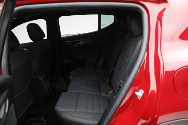 New 2024 Alfa Romeo Tonale Veloce for sale Sold at Bentley Greenwich in Greenwich CT 06830 26