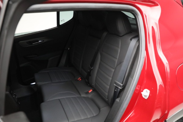 New 2024 Alfa Romeo Tonale Veloce for sale Sold at Bentley Greenwich in Greenwich CT 06830 28