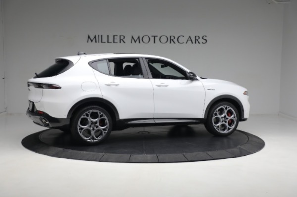 New 2024 Alfa Romeo Tonale Veloce for sale $55,290 at Bentley Greenwich in Greenwich CT 06830 11