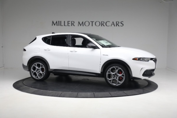 New 2024 Alfa Romeo Tonale Veloce for sale $55,290 at Bentley Greenwich in Greenwich CT 06830 14