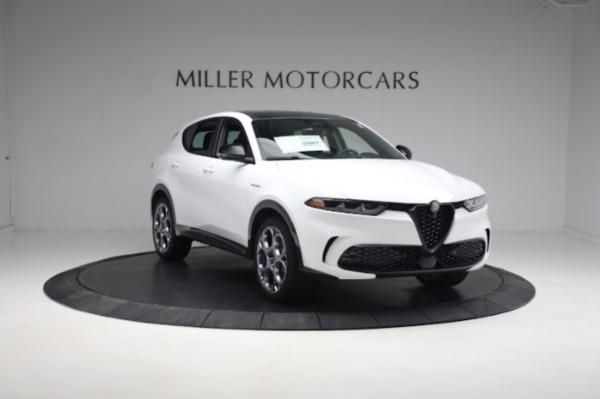 New 2024 Alfa Romeo Tonale Veloce for sale $55,290 at Bentley Greenwich in Greenwich CT 06830 16
