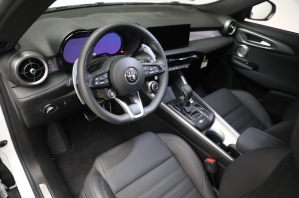 New 2024 Alfa Romeo Tonale Veloce for sale $55,290 at Bentley Greenwich in Greenwich CT 06830 19