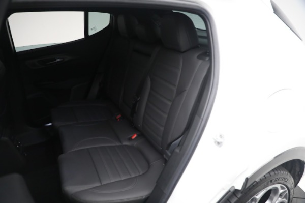 New 2024 Alfa Romeo Tonale Veloce for sale $55,290 at Bentley Greenwich in Greenwich CT 06830 24
