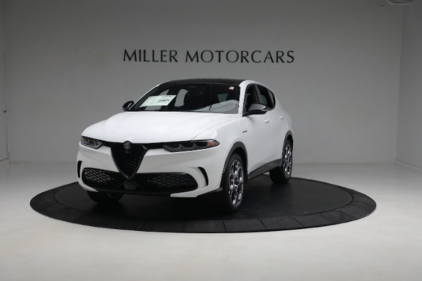 New 2024 Alfa Romeo Tonale Veloce for sale $55,290 at Bentley Greenwich in Greenwich CT 06830 1