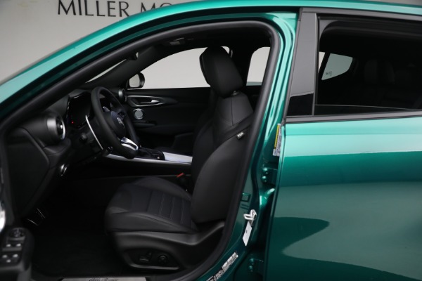 New 2024 Alfa Romeo Tonale Veloce for sale $57,490 at Bentley Greenwich in Greenwich CT 06830 18