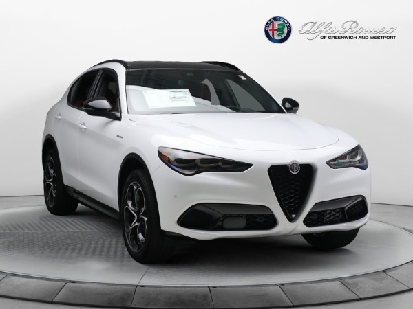 New 2024 Alfa Romeo Stelvio Veloce for sale $57,395 at Bentley Greenwich in Greenwich CT 06830 21