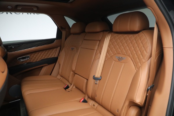 Used 2021 Bentley Bentayga V8 for sale $149,900 at Bentley Greenwich in Greenwich CT 06830 22