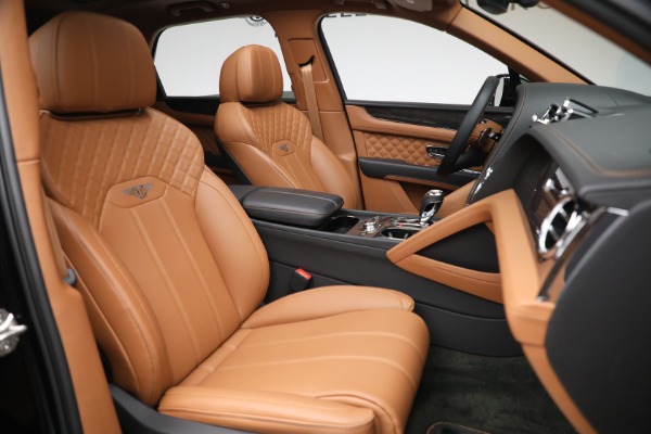 Used 2021 Bentley Bentayga V8 for sale $149,900 at Bentley Greenwich in Greenwich CT 06830 26