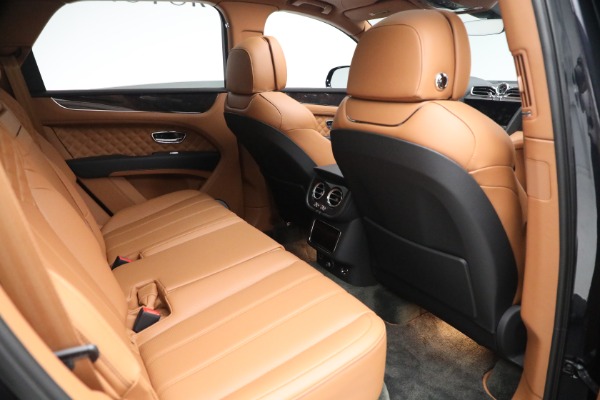 Used 2021 Bentley Bentayga V8 for sale $149,900 at Bentley Greenwich in Greenwich CT 06830 27