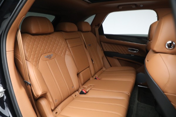 Used 2021 Bentley Bentayga V8 for sale $149,900 at Bentley Greenwich in Greenwich CT 06830 28