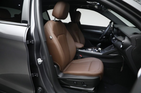 New 2024 Alfa Romeo Stelvio Ti for sale $58,680 at Bentley Greenwich in Greenwich CT 06830 24