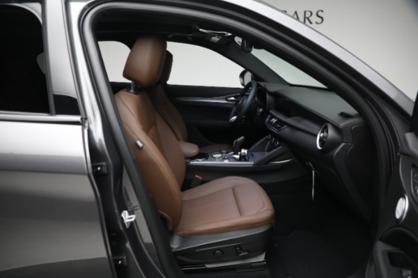 New 2024 Alfa Romeo Stelvio Ti for sale $58,680 at Bentley Greenwich in Greenwich CT 06830 26
