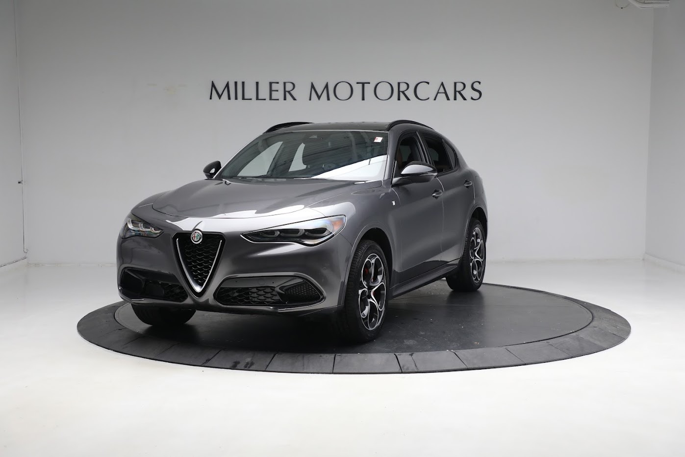 New 2024 Alfa Romeo Stelvio Ti for sale $58,680 at Bentley Greenwich in Greenwich CT 06830 1