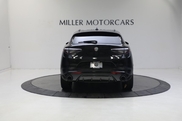 New 2024 Alfa Romeo Stelvio Veloce for sale $54,380 at Bentley Greenwich in Greenwich CT 06830 10
