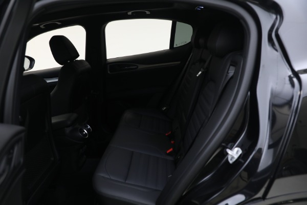 New 2024 Alfa Romeo Stelvio Veloce for sale $54,380 at Bentley Greenwich in Greenwich CT 06830 25