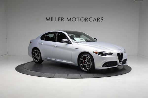 New 2024 Alfa Romeo Giulia Competizione for sale $58,160 at Bentley Greenwich in Greenwich CT 06830 17