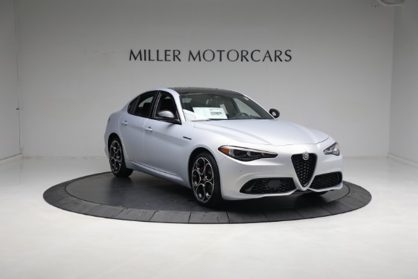 New 2024 Alfa Romeo Giulia Competizione for sale $58,160 at Bentley Greenwich in Greenwich CT 06830 18