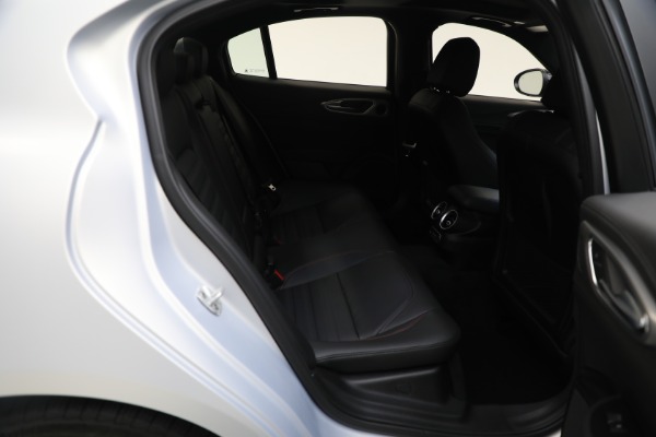 New 2024 Alfa Romeo Giulia Competizione for sale $58,160 at Bentley Greenwich in Greenwich CT 06830 27