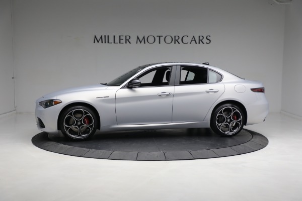 New 2024 Alfa Romeo Giulia Competizione for sale $58,160 at Bentley Greenwich in Greenwich CT 06830 4