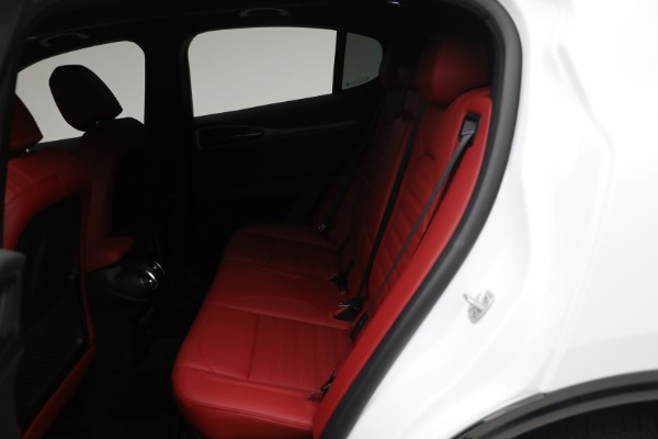 New 2024 Alfa Romeo Stelvio Veloce for sale $57,395 at Bentley Greenwich in Greenwich CT 06830 28