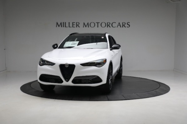 New 2024 Alfa Romeo Stelvio Veloce for sale $56,695 at Bentley Greenwich in Greenwich CT 06830 1