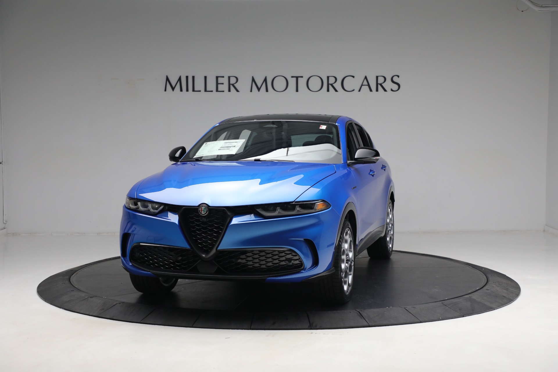 New 2024 Alfa Romeo Tonale Veloce for sale Sold at Bentley Greenwich in Greenwich CT 06830 1