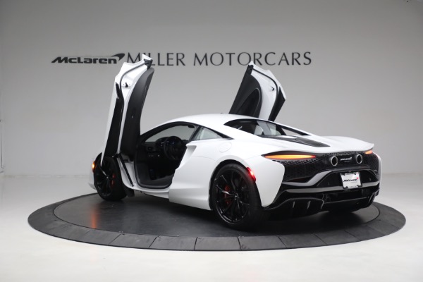 New 2023 McLaren Artura for sale Call for price at Bentley Greenwich in Greenwich CT 06830 15