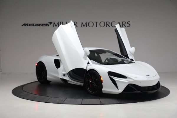 New 2023 McLaren Artura for sale Call for price at Bentley Greenwich in Greenwich CT 06830 17