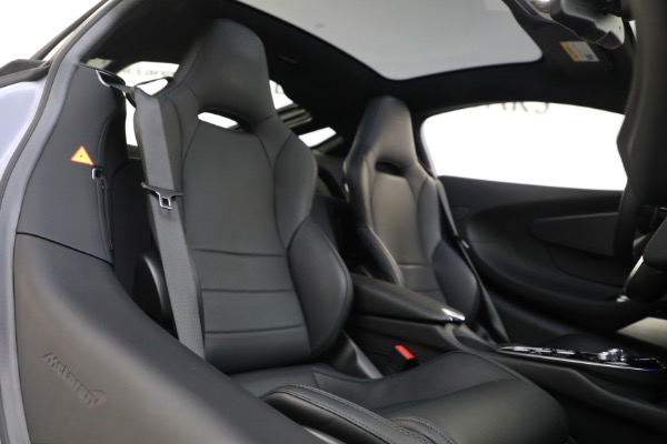 New 2023 McLaren GT Luxe for sale $237,798 at Bentley Greenwich in Greenwich CT 06830 24
