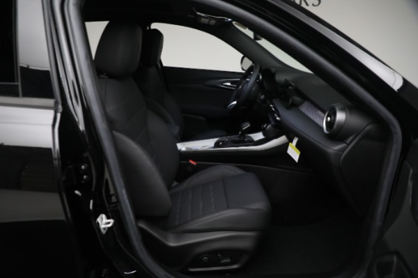 New 2024 Alfa Romeo Tonale Ti for sale Sold at Bentley Greenwich in Greenwich CT 06830 23