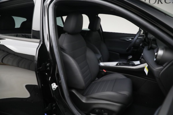 New 2024 Alfa Romeo Tonale Ti for sale Sold at Bentley Greenwich in Greenwich CT 06830 25