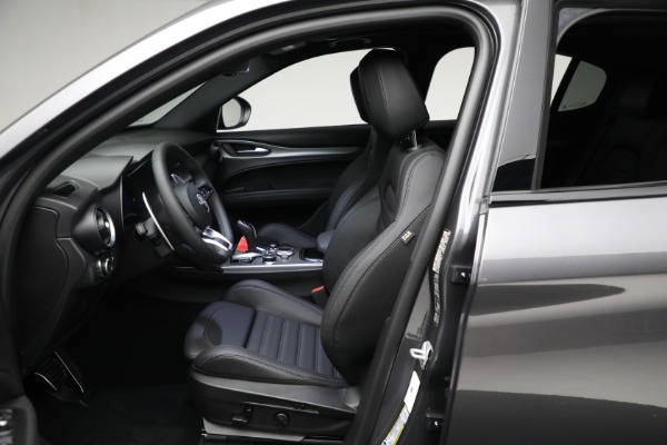 New 2024 Alfa Romeo Stelvio Veloce for sale Sold at Bentley Greenwich in Greenwich CT 06830 25