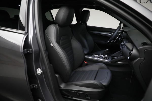New 2024 Alfa Romeo Stelvio Veloce for sale Sold at Bentley Greenwich in Greenwich CT 06830 28
