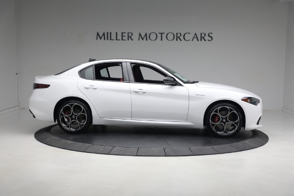 New 2024 Alfa Romeo Giulia Veloce for sale $55,285 at Bentley Greenwich in Greenwich CT 06830 15
