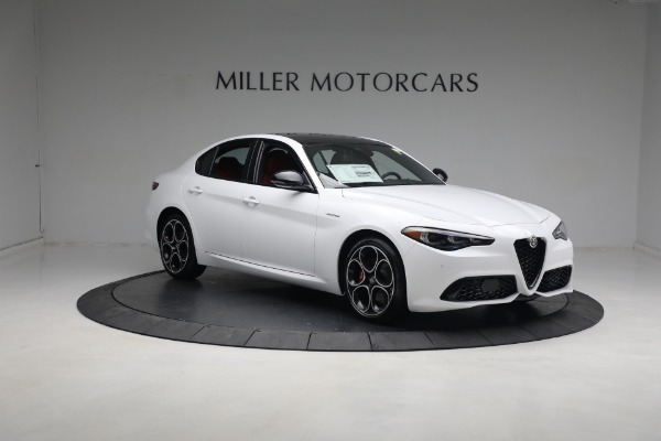 New 2024 Alfa Romeo Giulia Veloce for sale $55,285 at Bentley Greenwich in Greenwich CT 06830 17