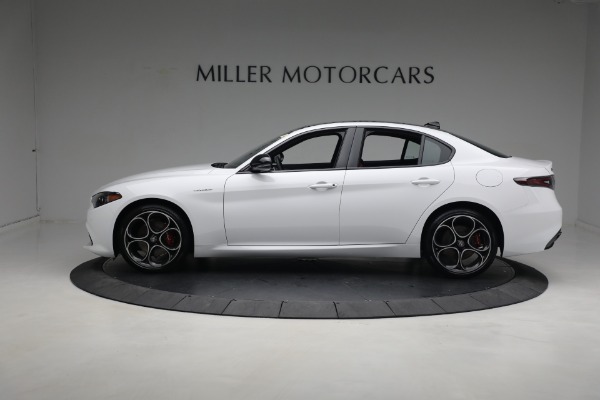 New 2024 Alfa Romeo Giulia Veloce for sale $55,285 at Bentley Greenwich in Greenwich CT 06830 5